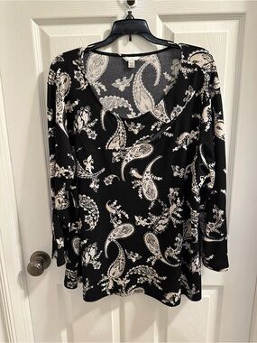 Cato Black and Cream Paisley Long Sleeve V-Neck Top VGC